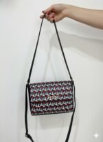 Tommy Hilfiger Sling Bag Stripe Color - Image 2
