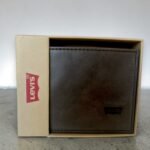 Levi's Men's Wallet Leather Light Taupe Bifold - Image 2