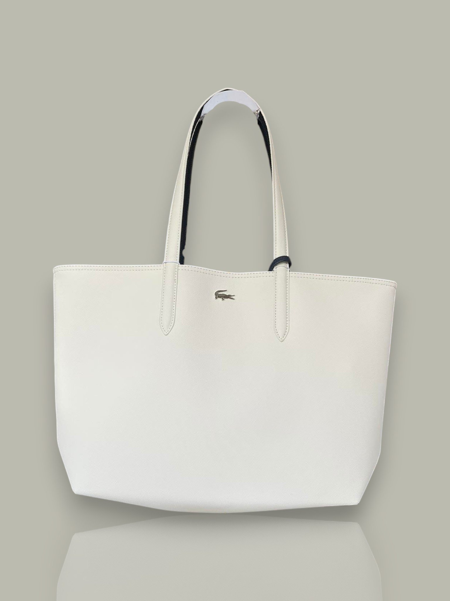 Lacoste Reversible Bicolor Tote Bag White and Navy Blue with a Removable Pouch. - Image 2